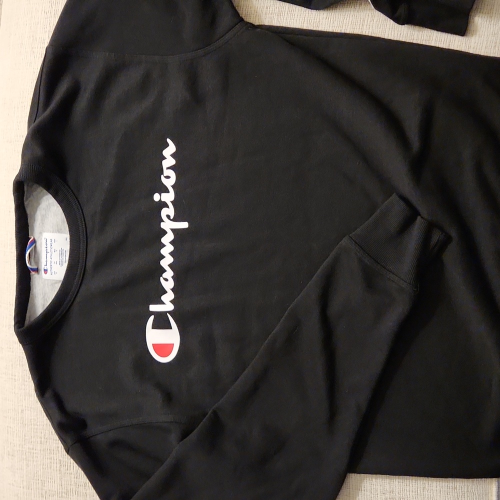 Champion Crewneck Black Sweatshirt Medium